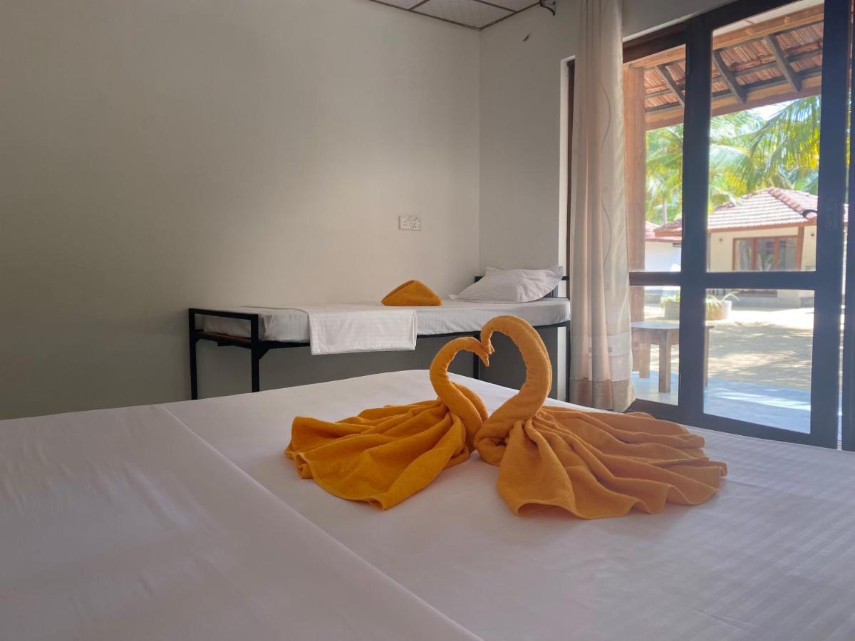 Sea Sand Resort Kalpitiya Extérieur photo